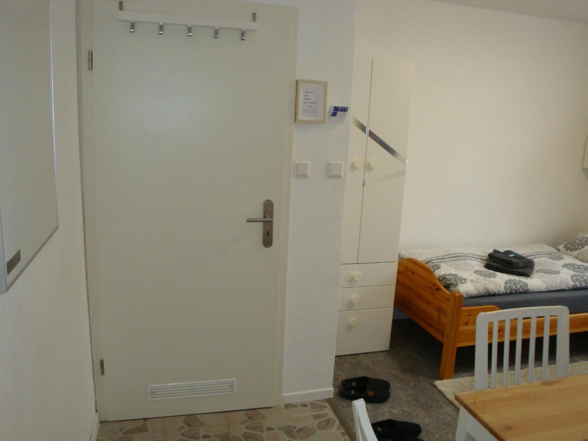 Cenet 1 Zimmer Apartment Зіндельфінген Екстер'єр фото